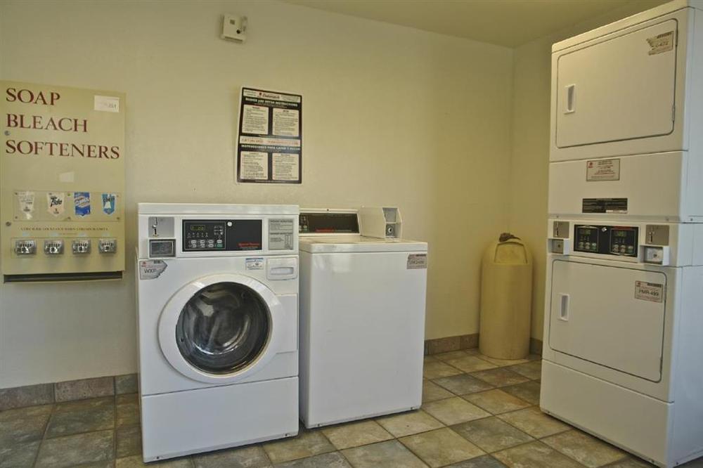 Econo West I-24 2*